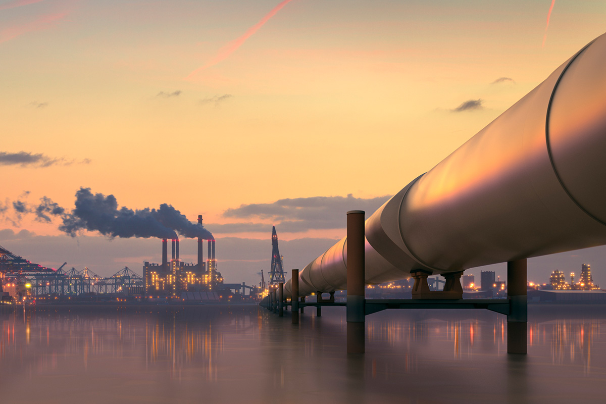Oil and gas communication systems supporting safe operations across pipeline and refinery infrastructure